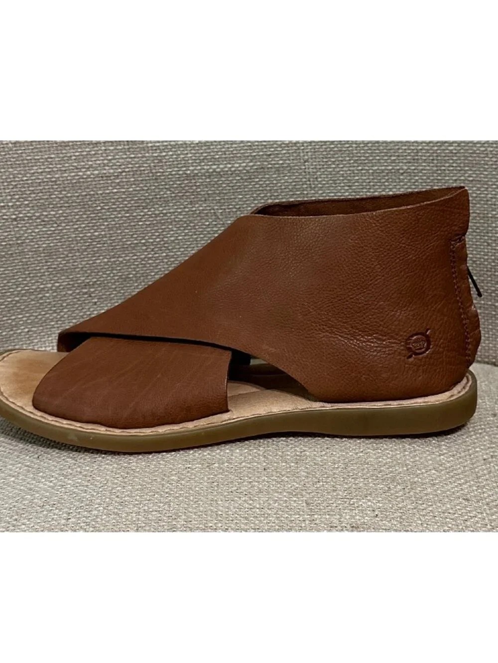 Born IWA Leather Sandals Brown - size 7